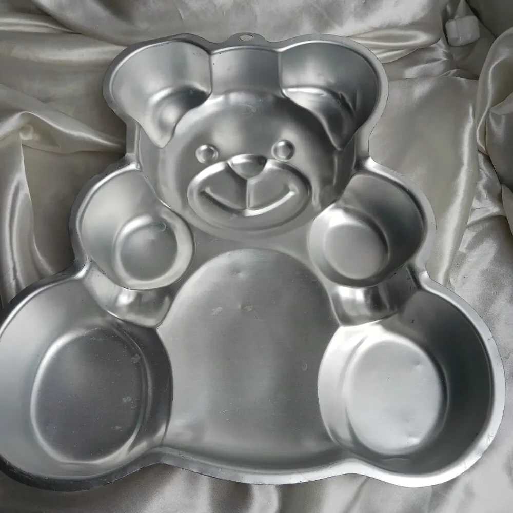 VINTAGE WILTON TEDDY BEAR CAKE PAN